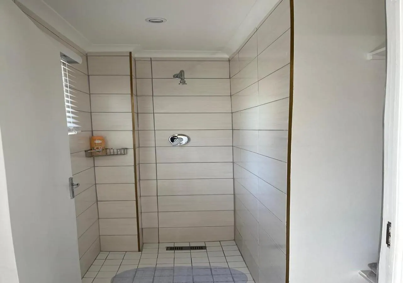 Modern Studio With Pool, 5 Mins From Beach Cape Town 0*,